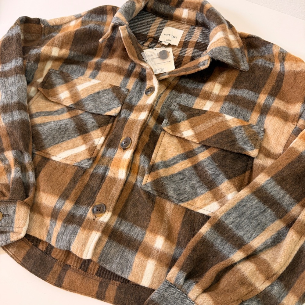 Love Tree Womens Large Cropped Plaid Shacket Brown Grey Button Front Flannel